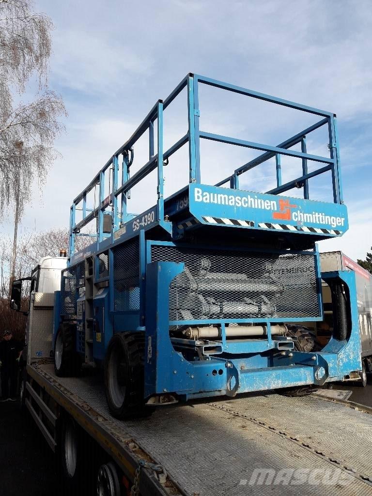Genie GS 4390 RT 가위형 리프트