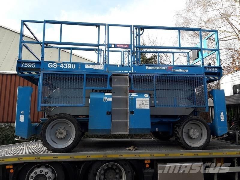 Genie GS 4390 RT 가위형 리프트