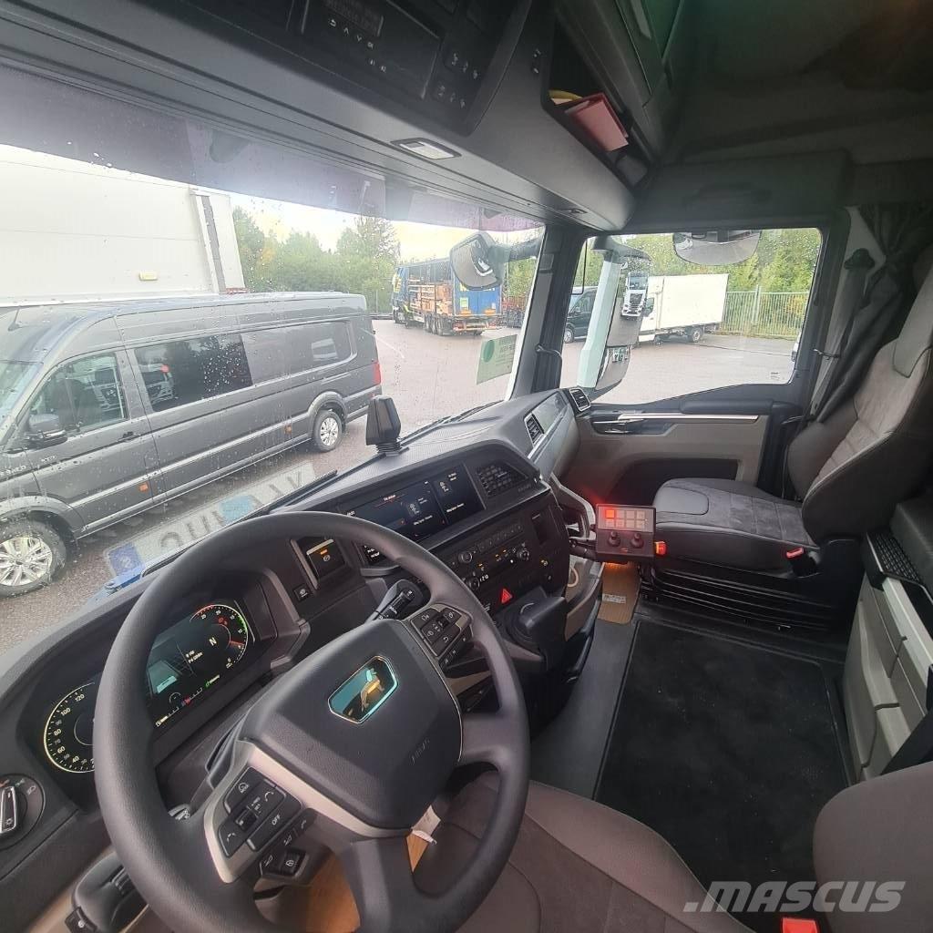 MAN TGX 35.510 8x4-4 덤프 트럭