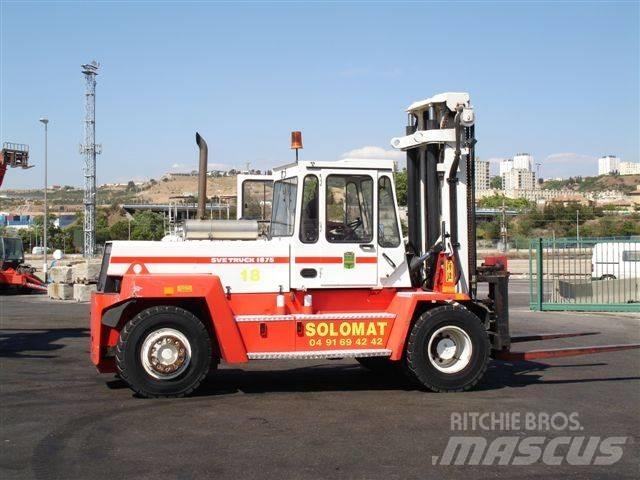 Svetruck 1875-33 컨테이너 핸들러