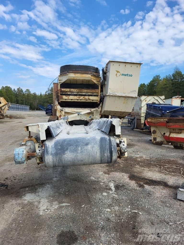 Metso LT 300 GPB 이동식 분쇄기