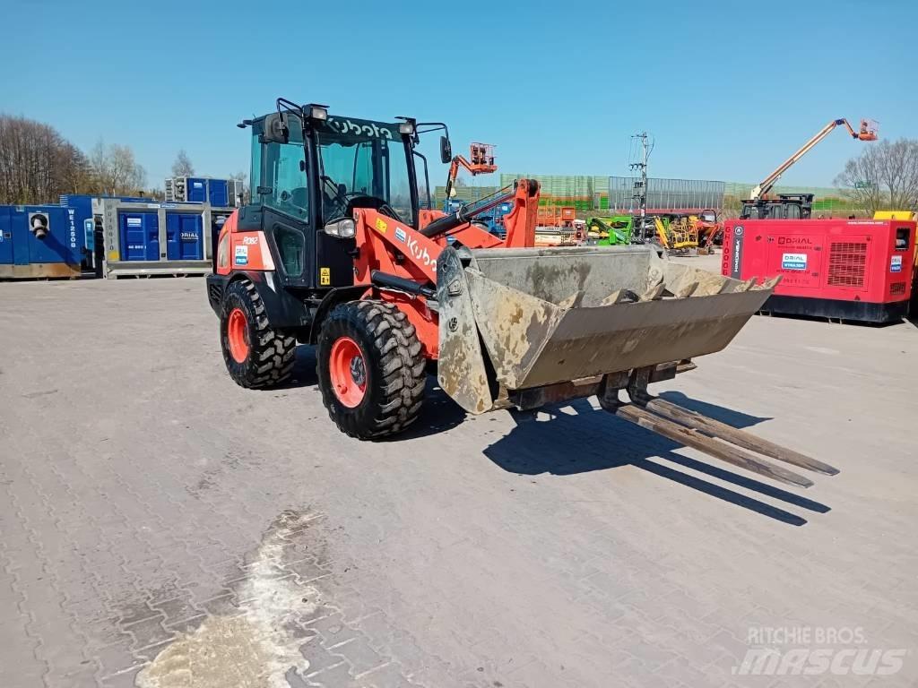 Kubota R 082  휠로우더