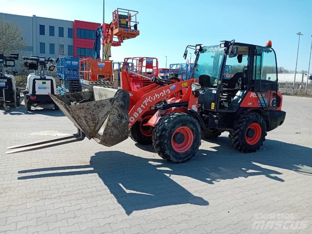 Kubota R 082  휠로우더
