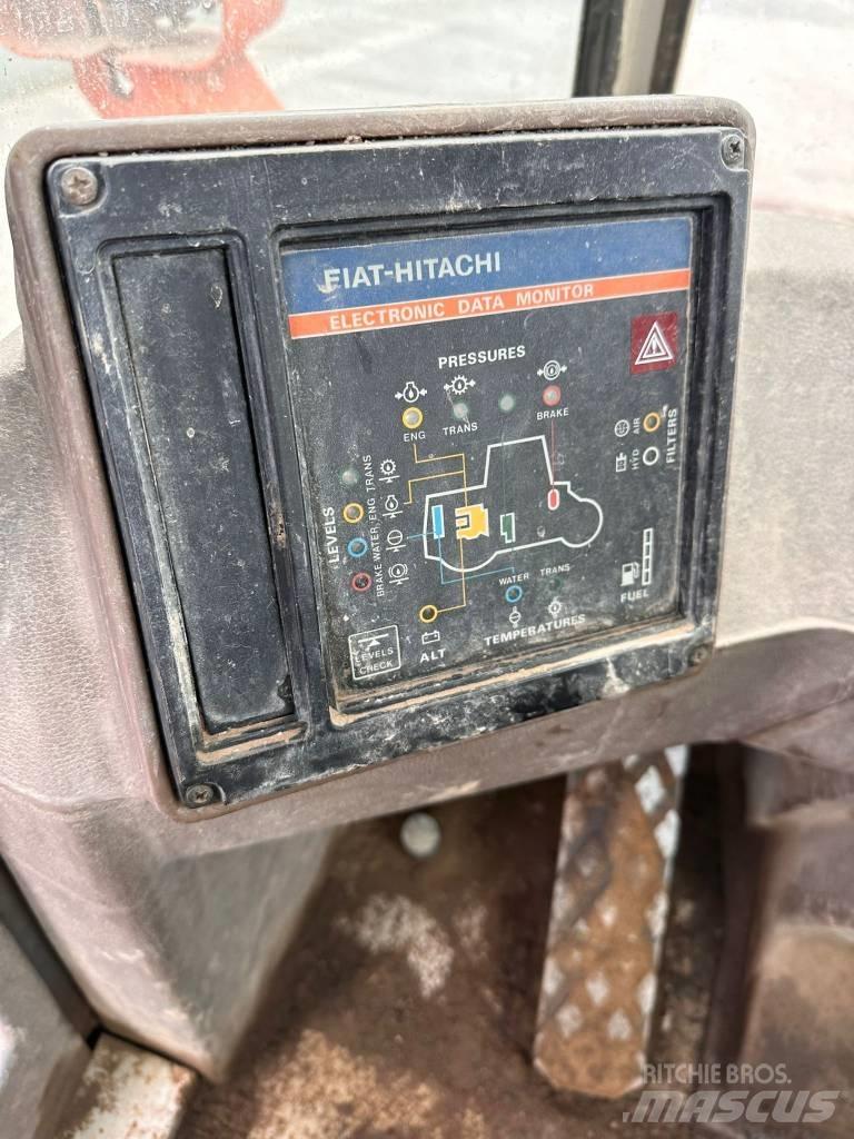 Fiat-Hitachi FR 100  휠로우더