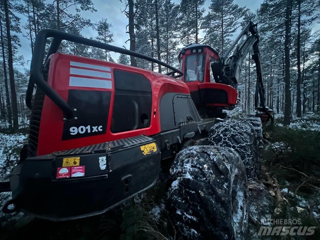 Komatsu 901xc 원목 하베스터