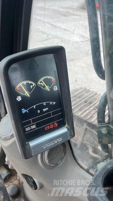 Volvo EC 220 DL 대형 굴삭기 29톤 이상