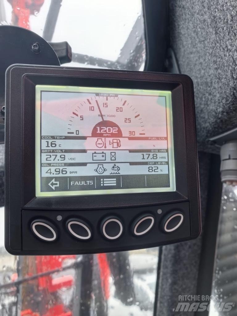 Sandvik DX 800 도로 굴착기