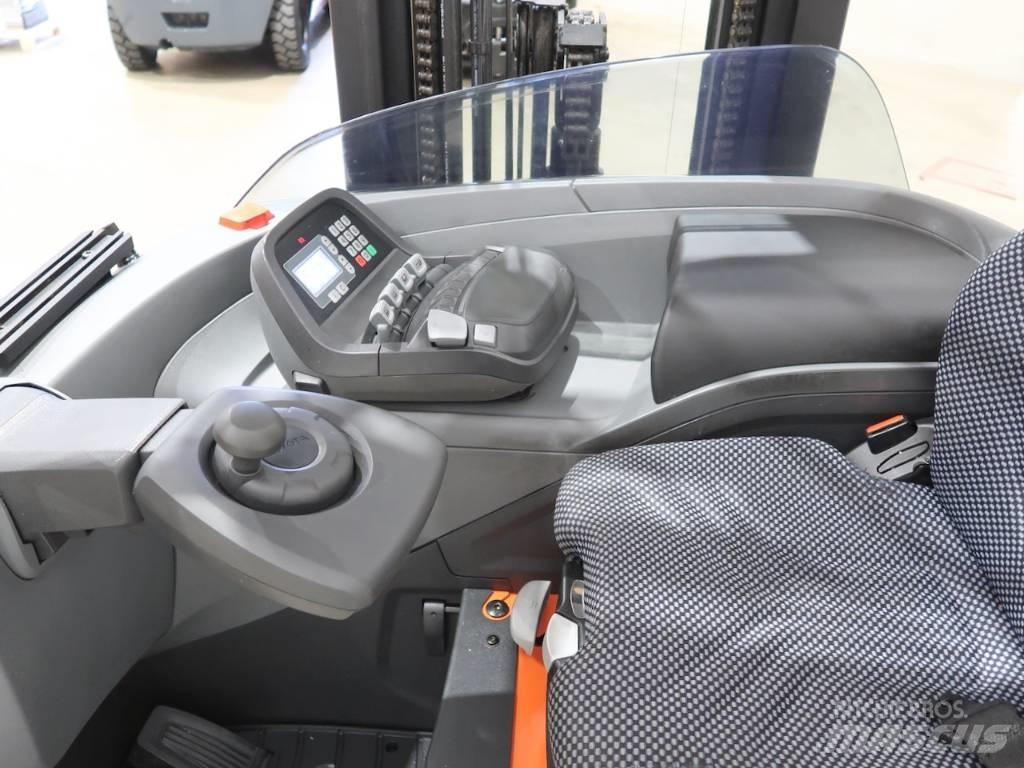 BT RRE160H 리치 트럭