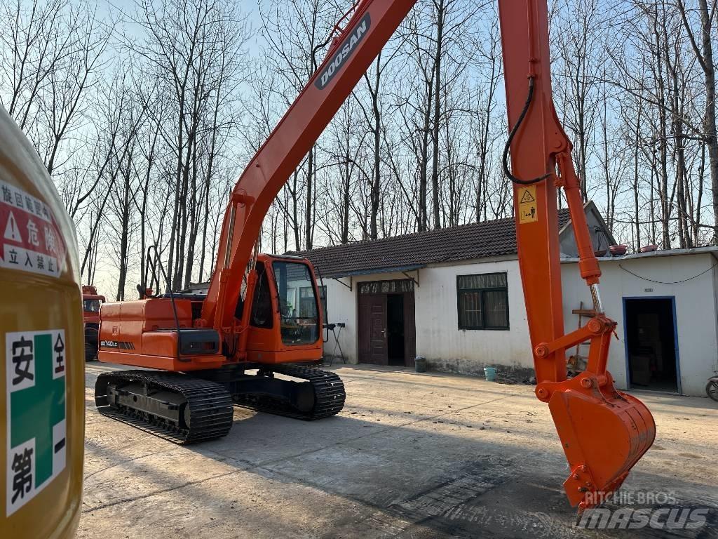 Doosan DX140 소형 굴삭기 7톤 미만