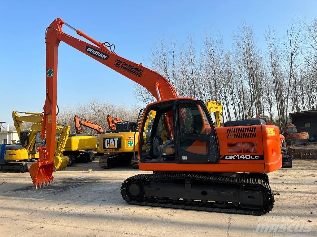 Doosan DX140 소형 굴삭기 7톤 미만