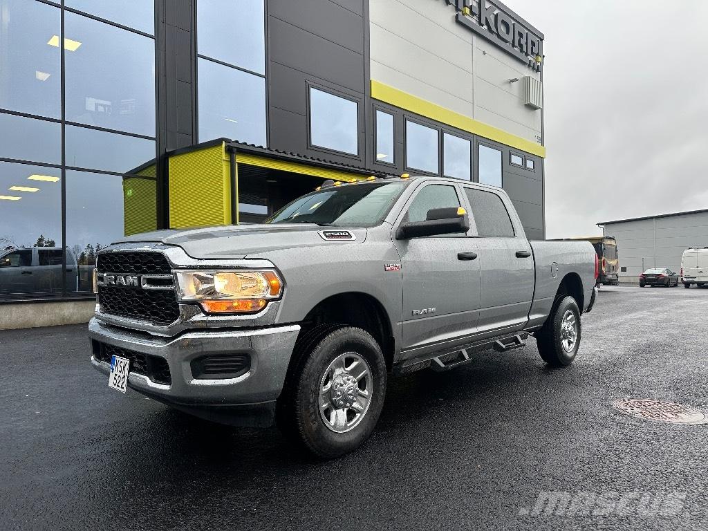RAM 2500 Tradesman 픽업/드롭사이드