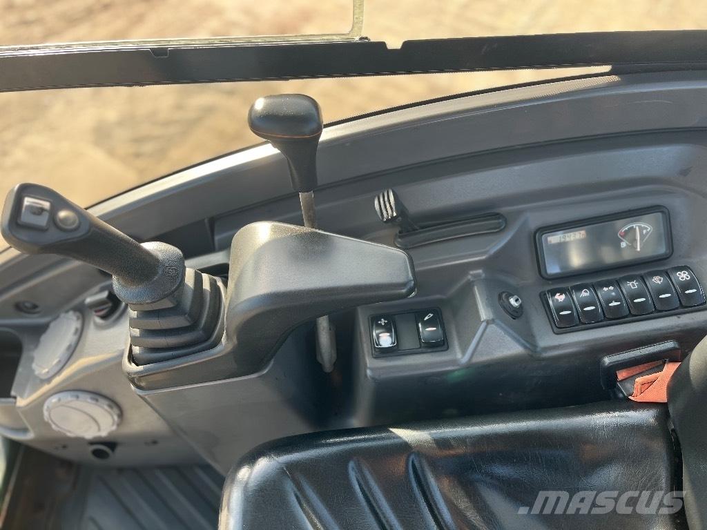Volvo EC 18D 소형 굴삭기 7톤 미만