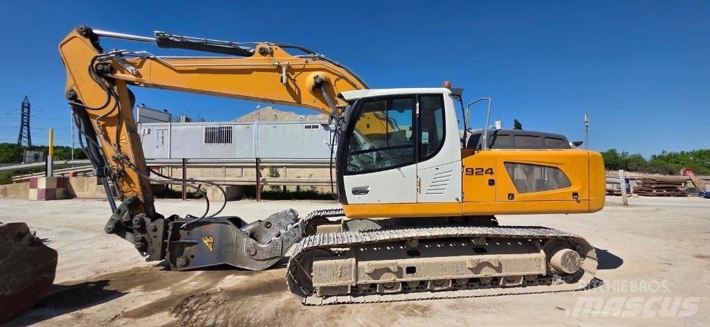 Liebherr 924 대형 굴삭기 29톤 이상