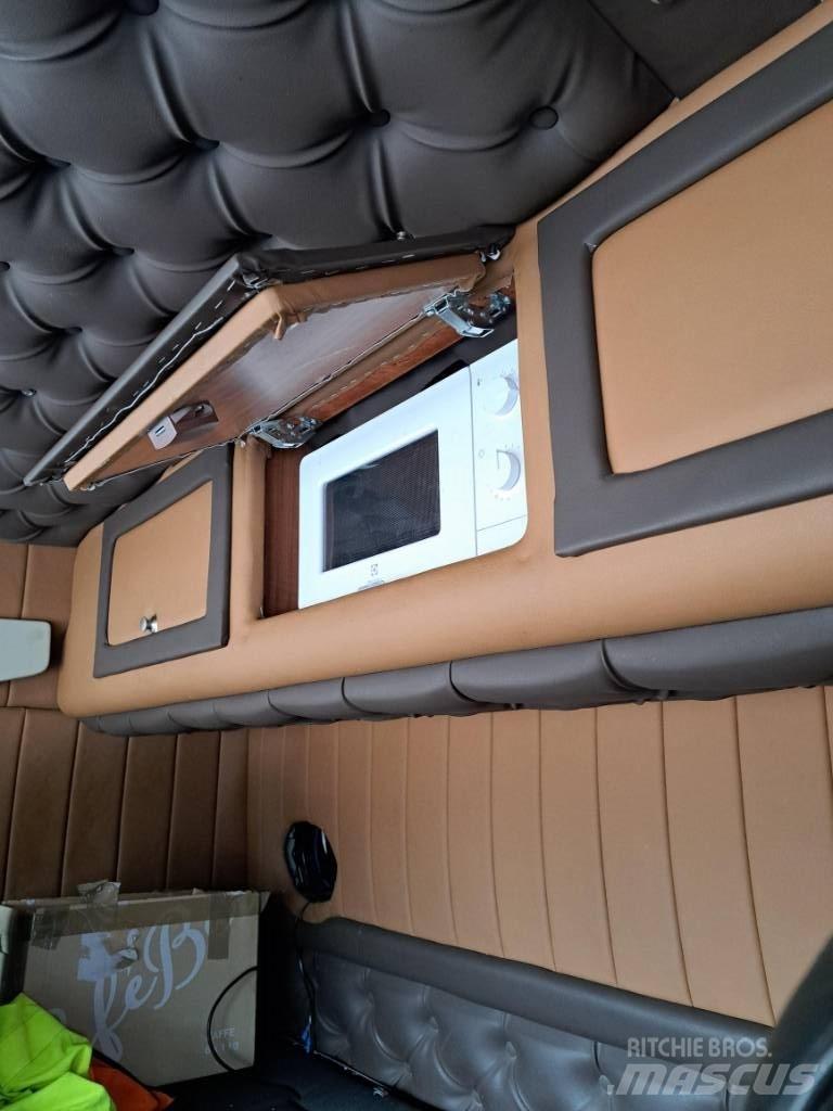 Volvo FH 540 Plogbil 훅 리프트 트럭