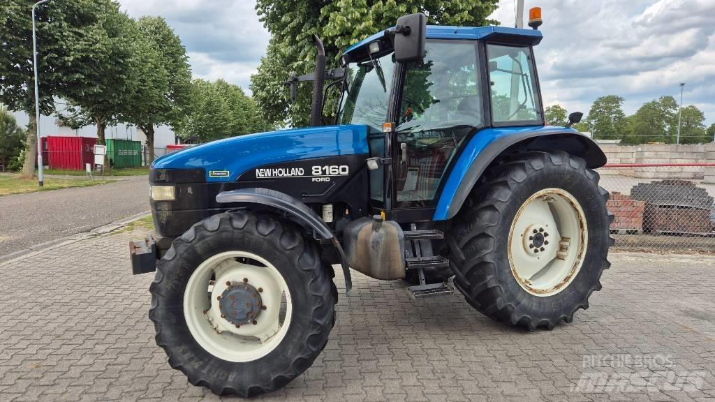 New Holland 8160 RC 트랙터