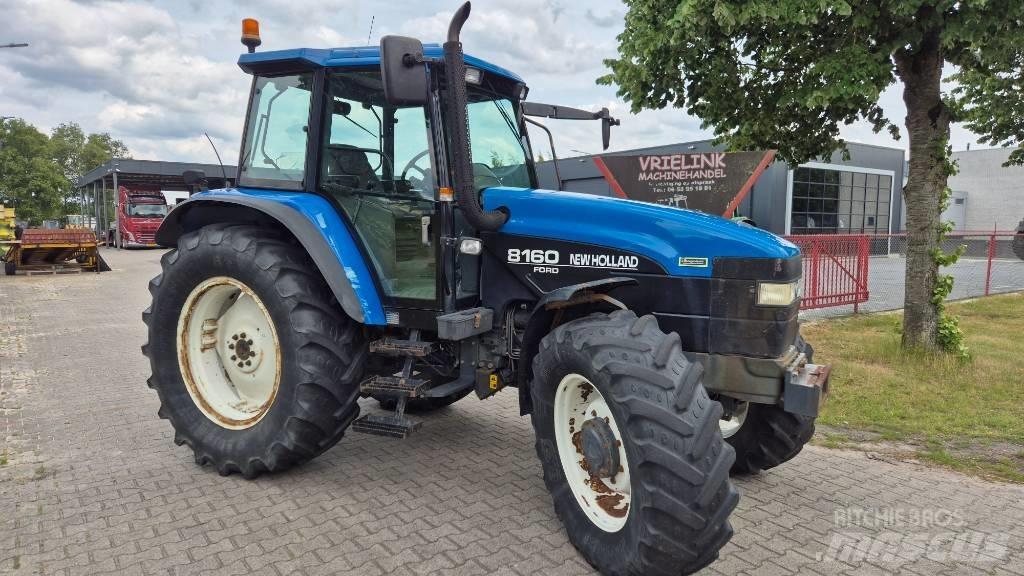 New Holland 8160 RC 트랙터