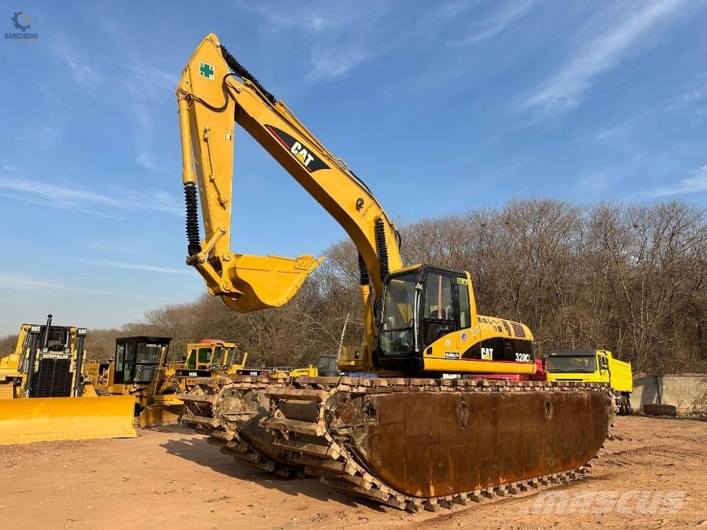 CAT 320 C L 수륙양용 굴삭기