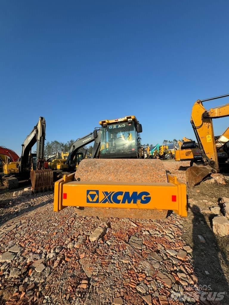 XCMG XS 263 J 싱글 드럼 롤러