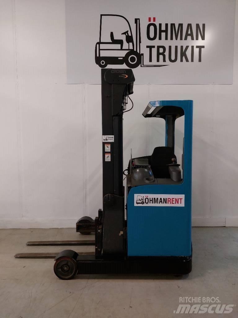 Crown ESR 4500 리치 트럭