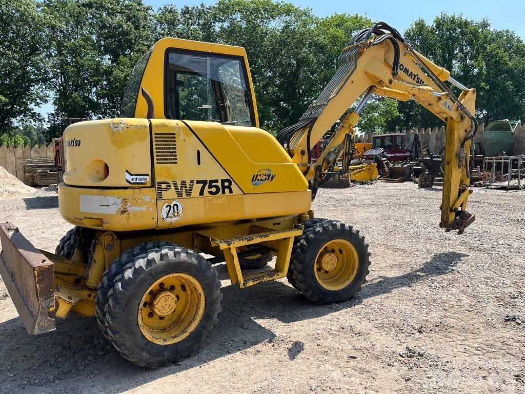 Komatsu PW 75 R  휠 굴삭기