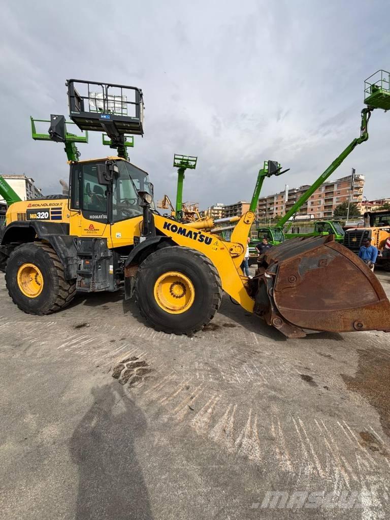 Komatsu WA 320-8  휠로우더