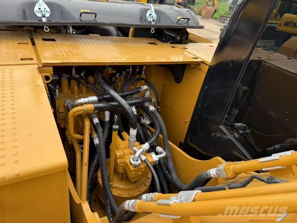 CAT 320D2 대형 굴삭기 29톤 이상