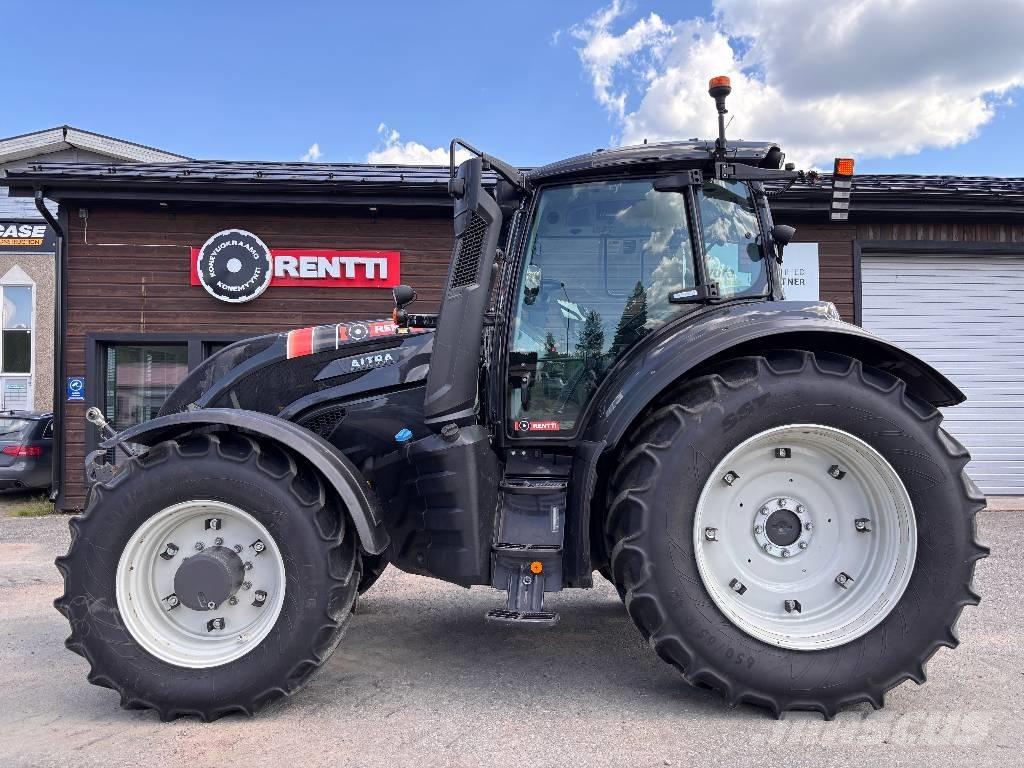 Valtra T 215 Versu 트랙터