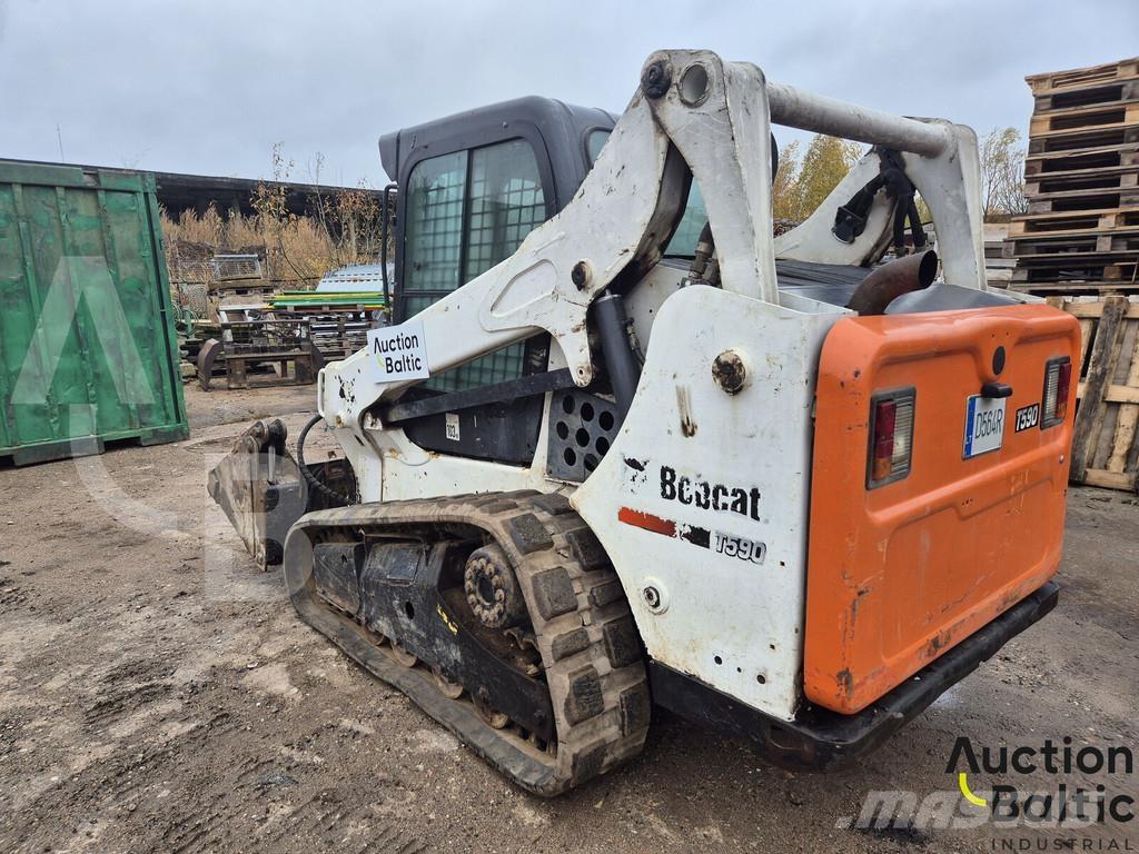 Bobcat T590 궤도식 로우더