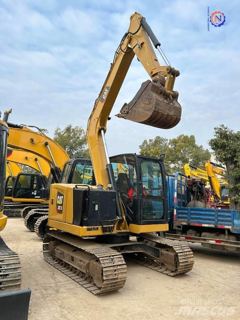 CAT 307 소형 굴삭기 7톤 미만