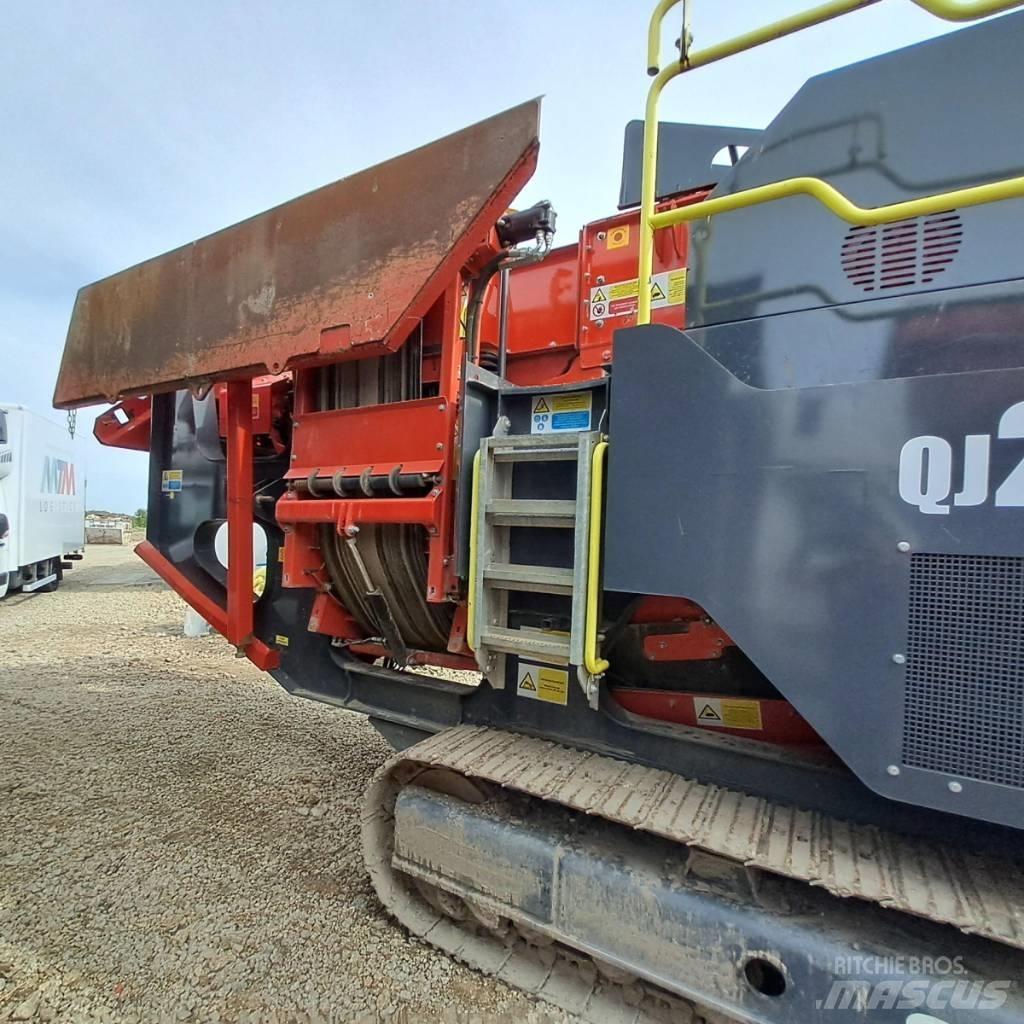 Sandvik QJ241 이동식 분쇄기