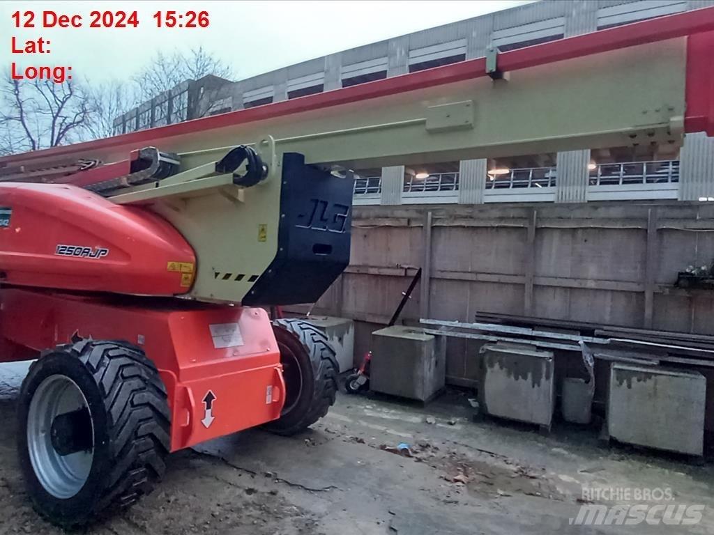 JLG 1250 AJP 관절형 전동이동 리프트