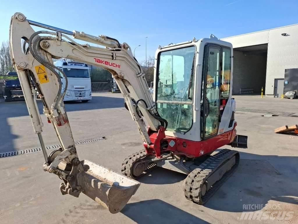 Takeuchi TB225LSA 소형 굴삭기 7톤 미만