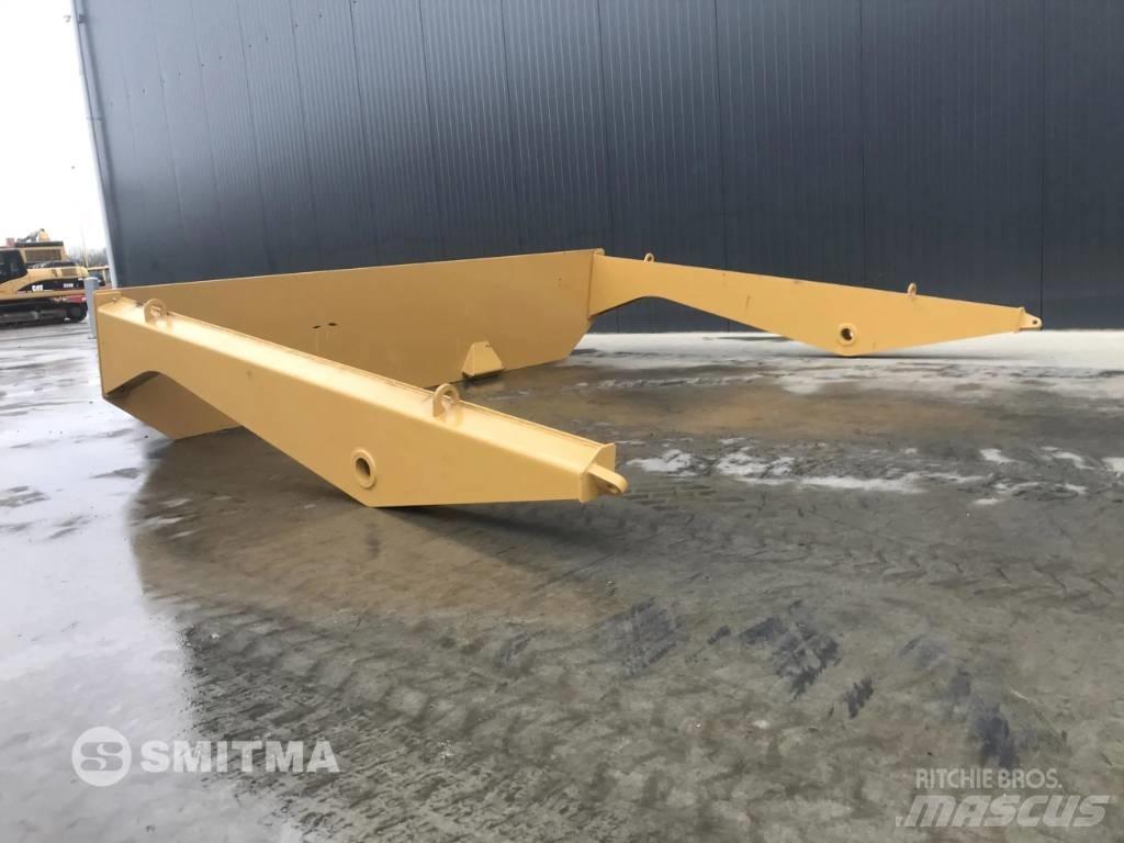 CAT 735- B1N 테일게이트