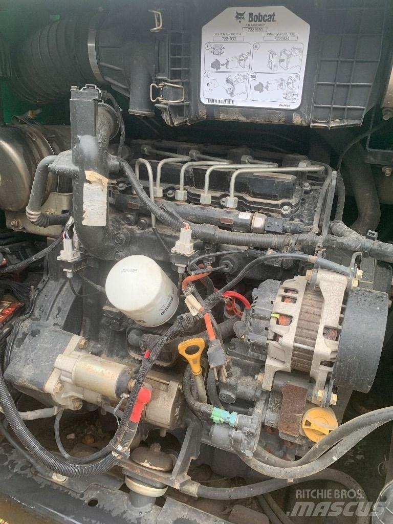 Bobcat T 650  스키드로더
