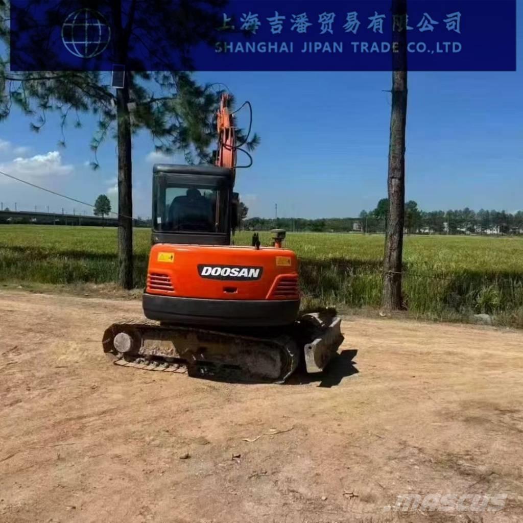 Doosan DH 60 소형 굴삭기 7톤 미만