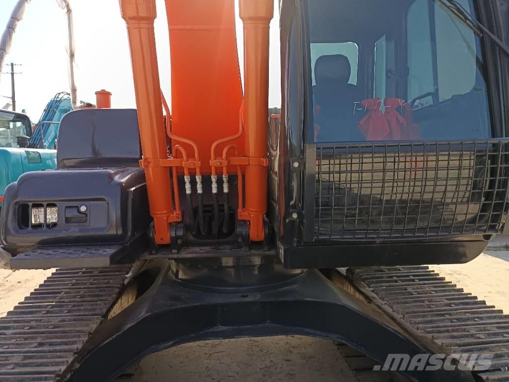 Hitachi ZX 120 대형 굴삭기 29톤 이상