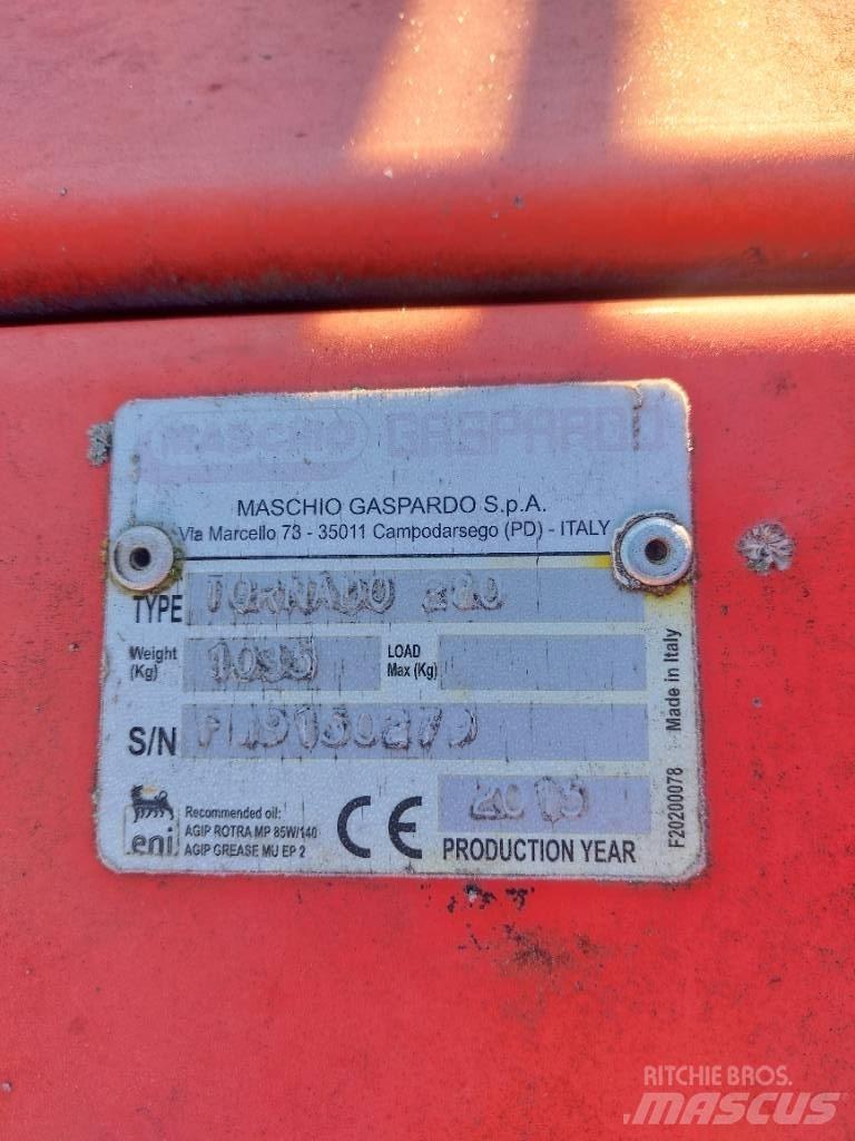 Maschio Tornado 280 목장 제초기 및 토퍼