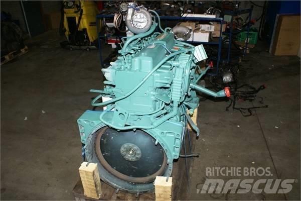 Volvo D7C 엔진