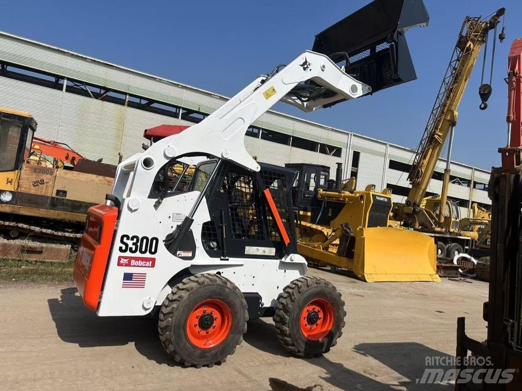 Bobcat S 300  스키드로더