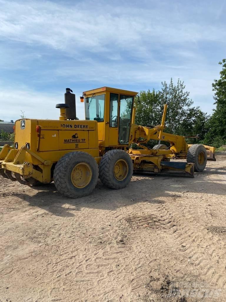 John Deere 770b 그레이더