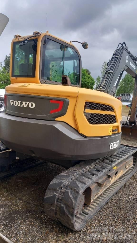 Volvo ECR 88 D 대형 굴삭기 29톤 이상
