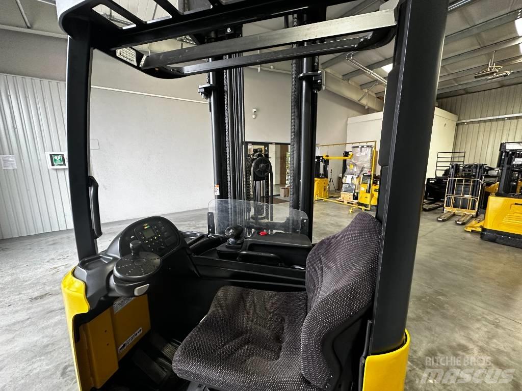 Yale MR16 리치 트럭