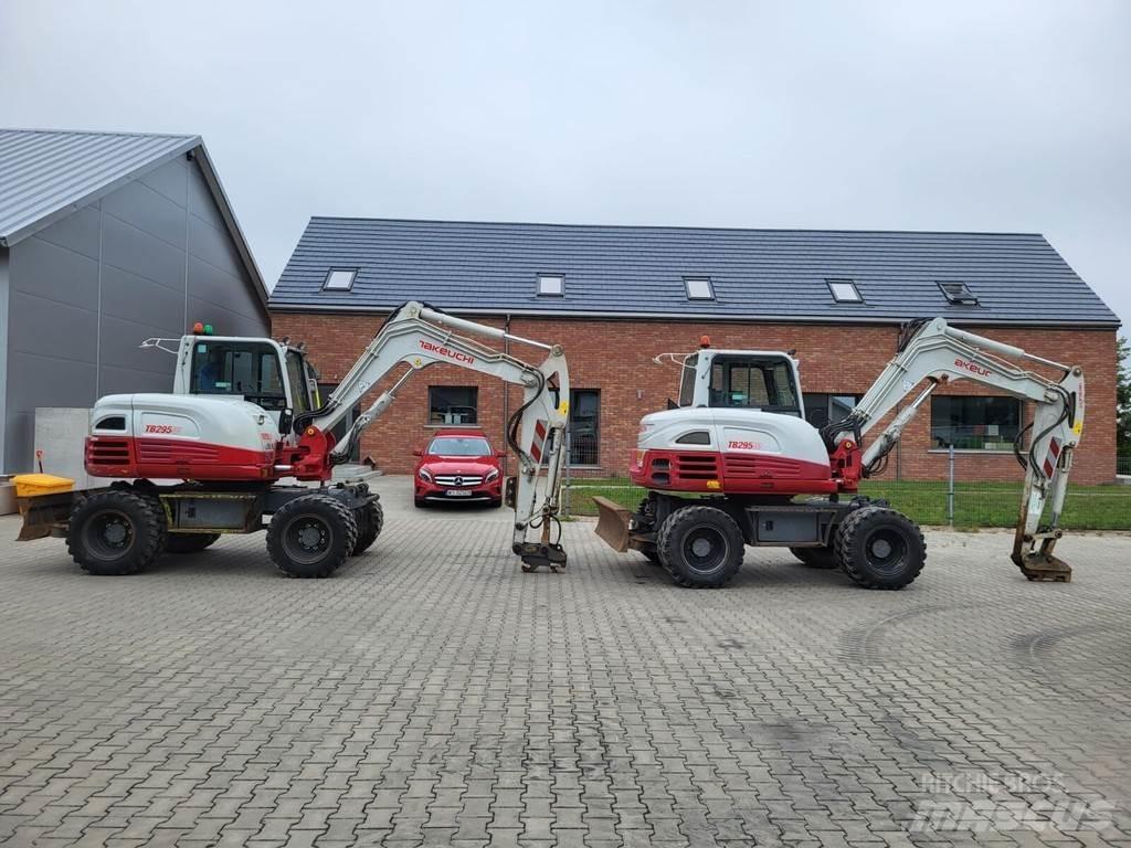 Takeuchi TB295W 중형굴삭기 7톤-28톤