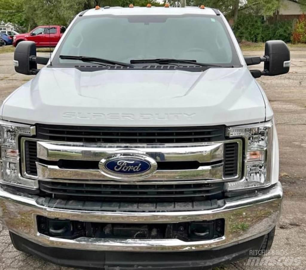 Ford F 350 XLT 기타 트럭