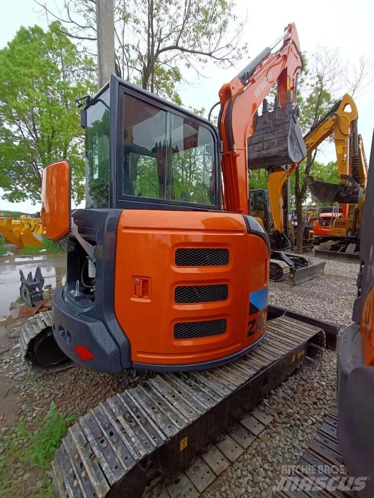 Hitachi ZX 55 UR 소형 굴삭기 7톤 미만
