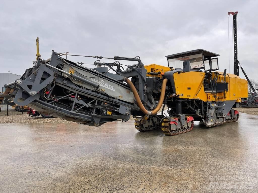 Wirtgen W250 아스팔트 콜드 밀링 기계