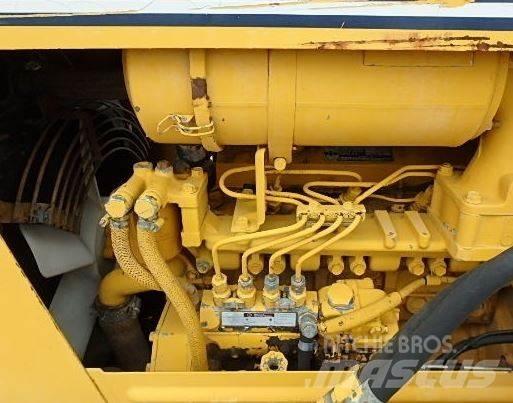 Komatsu D 20 A-6 크롤러 도저