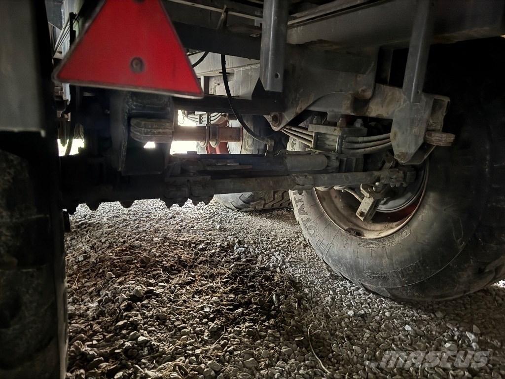 CLAAS Quantum 5800 P 자동 적재 트레일러