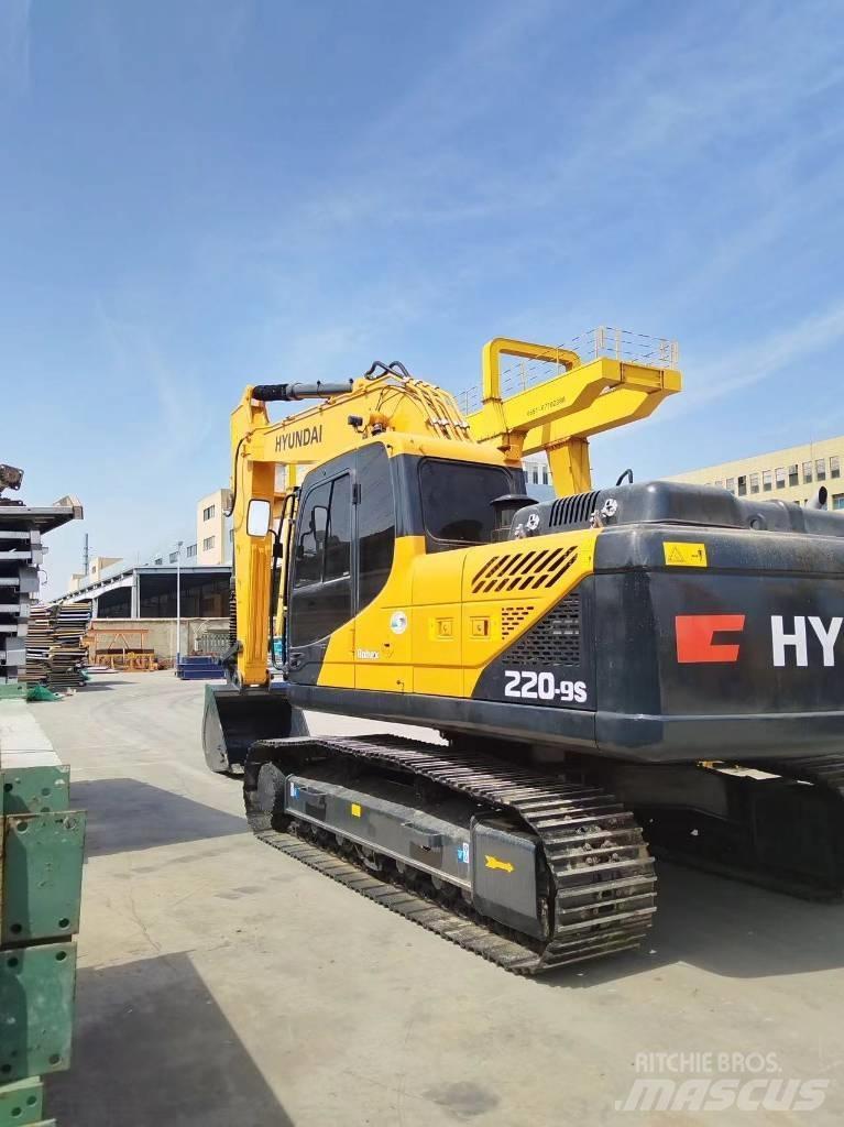 Hyundai R220LC-9S 대형 굴삭기 29톤 이상