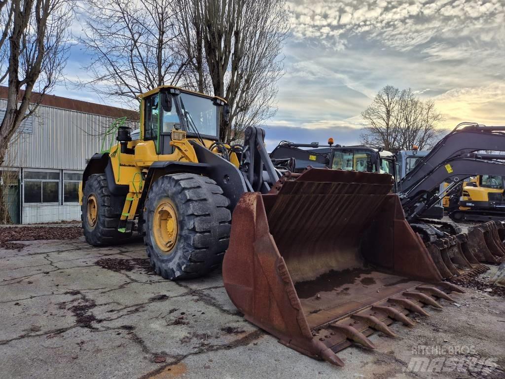 Volvo L 220 H  휠로우더